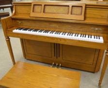 Yamaha M402 oak console